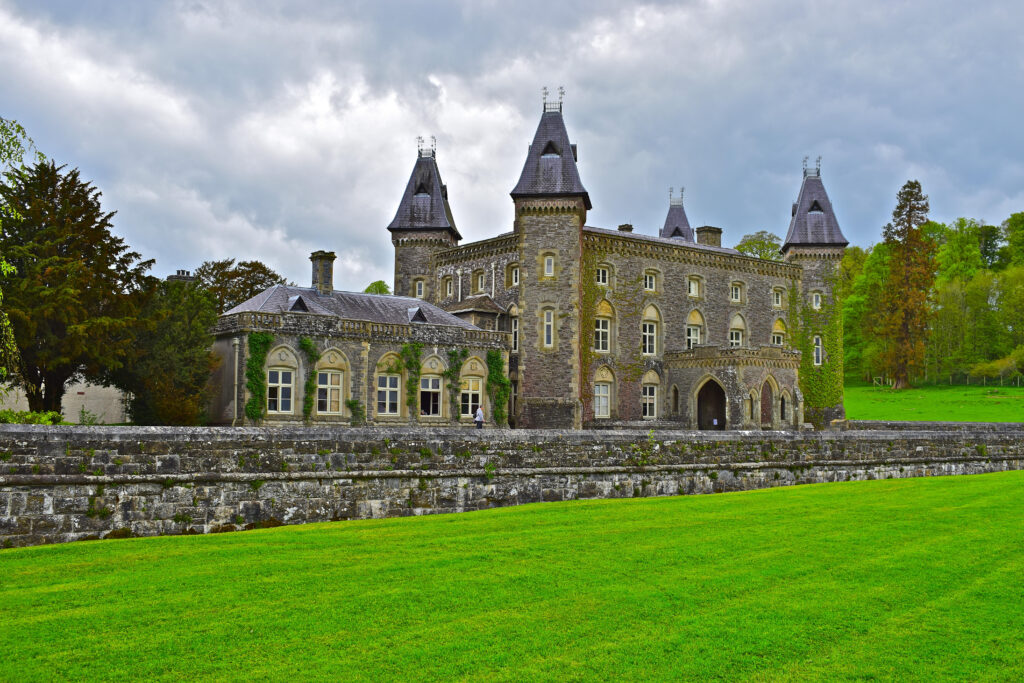 Newton House in Llandeilo, W. Wales (Photo Credit: Colin Burdett / Alamy Stock Photo)