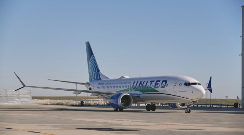 SAF 737 Max 8 (Photo Credit: United Airlines)