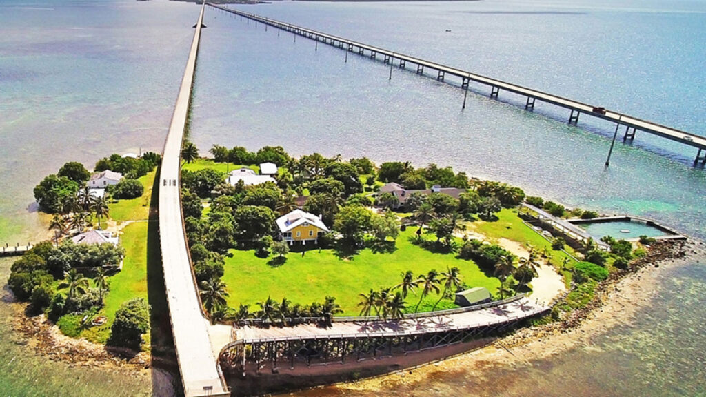 7 Mile Bride and Bahia Honda in The Florida Keys (Photo Credit: Peter W. Cross / Visit Florida)