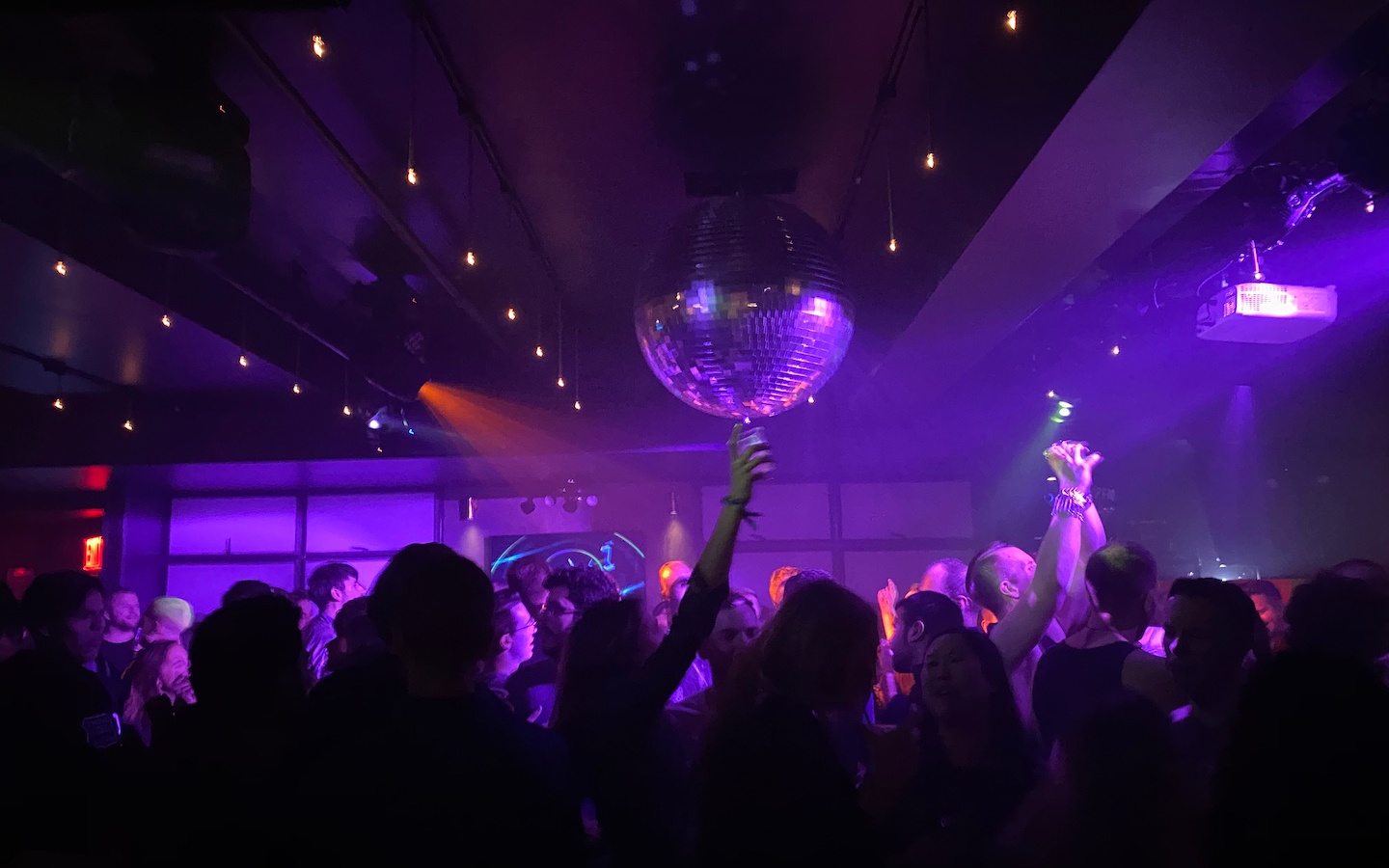 These 4 NYC Bars Are Open NYE With Live Stream of Ball Drop